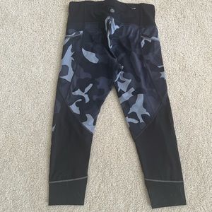 Athleta leggings (black camo) size small